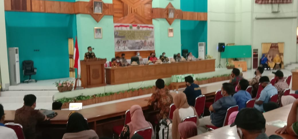 Masyarakat terima sertifikat dari Pemkab Melalui Program PTSL dan Redistribusi Tanah InsanNews.id