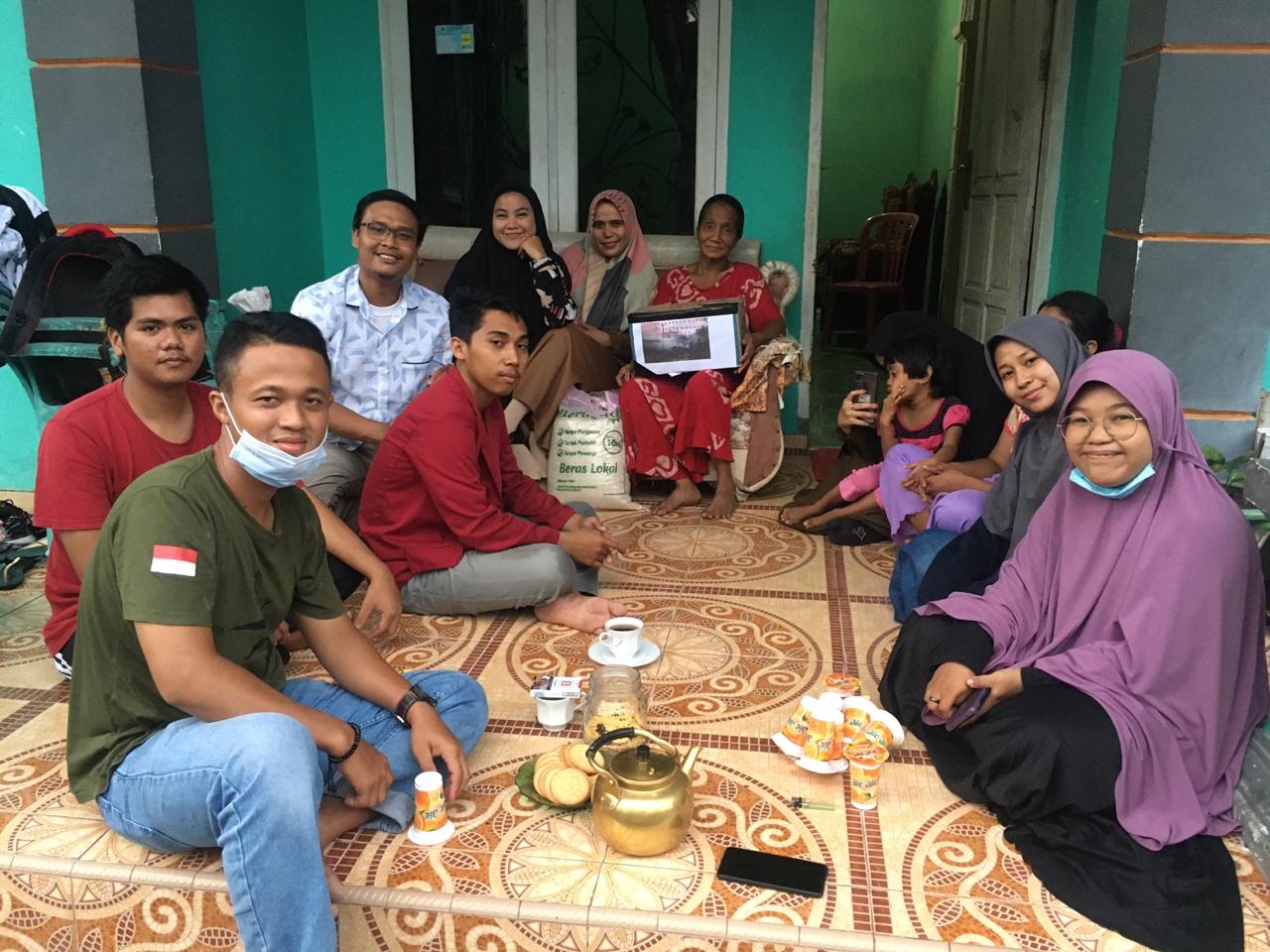 IMM Pinrang Salurkan Bantuan Uang Tunai dan Sembako ke Korban Kebakaran IMM Pinrang Salurkan Bantuan Uang Tunai dan Sembako ke Korban Kebakaran