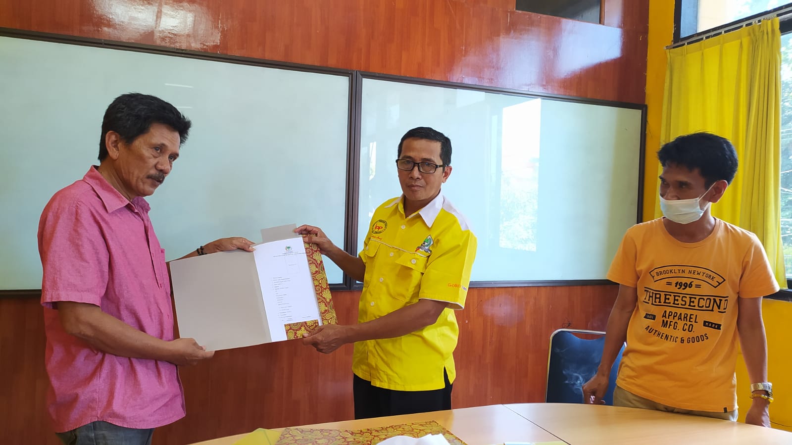 Usman Marham dan Abd. Latif diprediksi Bersaing merebut Ketua Golkar Pinrang InsanNews.id