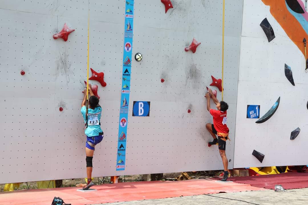 Pj. Bupati Pinrang Resmi Membuka Kejurnas Kelompok Umur Panjat Tebing XVIII Tahun 2024 | InsanNews InsanNews | Inspiratif dan Terpercaya